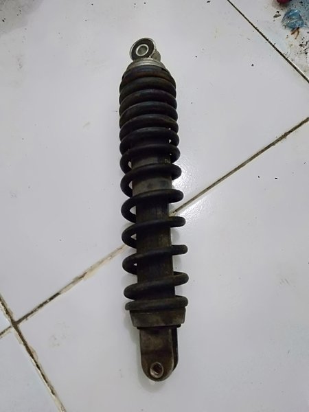 Shock Shockbreaker Shok Honda Original AHM Kode KVY Vario110 Fi Beat Spacy Showa