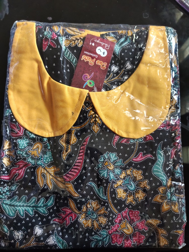 Blouse Atasan Wanita Kombinasi Batik Warna Merah Kuning Kerah Kotak Lengan Pendek Baju Imlek 2021