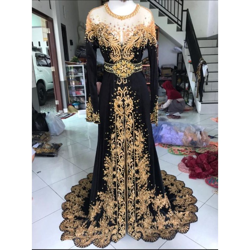 Couple gaun pengantin adat Jawa