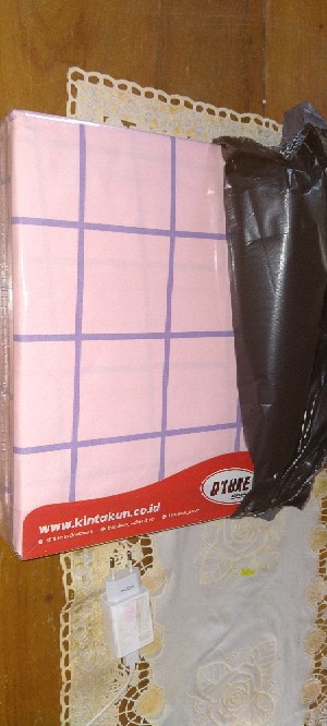 Kintakun Isthana - Sprei Kintakun Dluxe 180x200 - Rainbow 2/travis/stella/rose Shadow