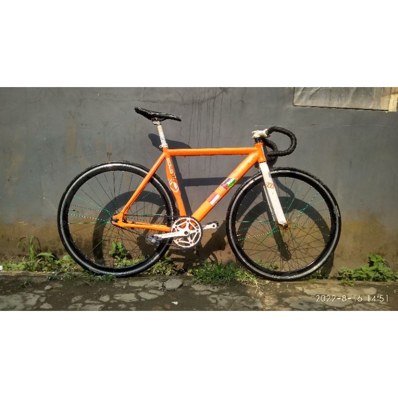 sepeda fixie united soloist 77