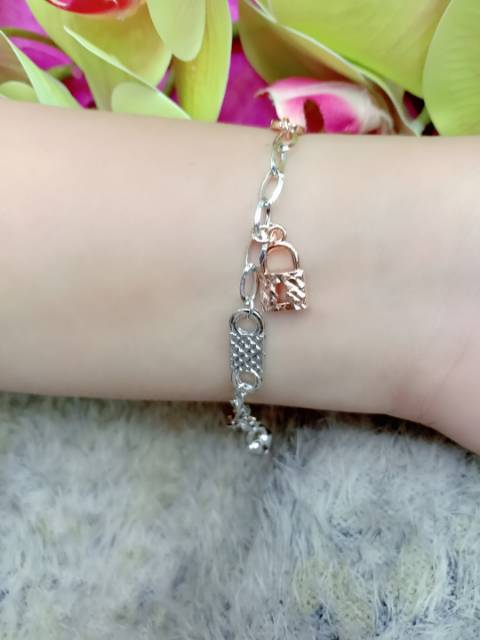 Gelang kombinasi kunci