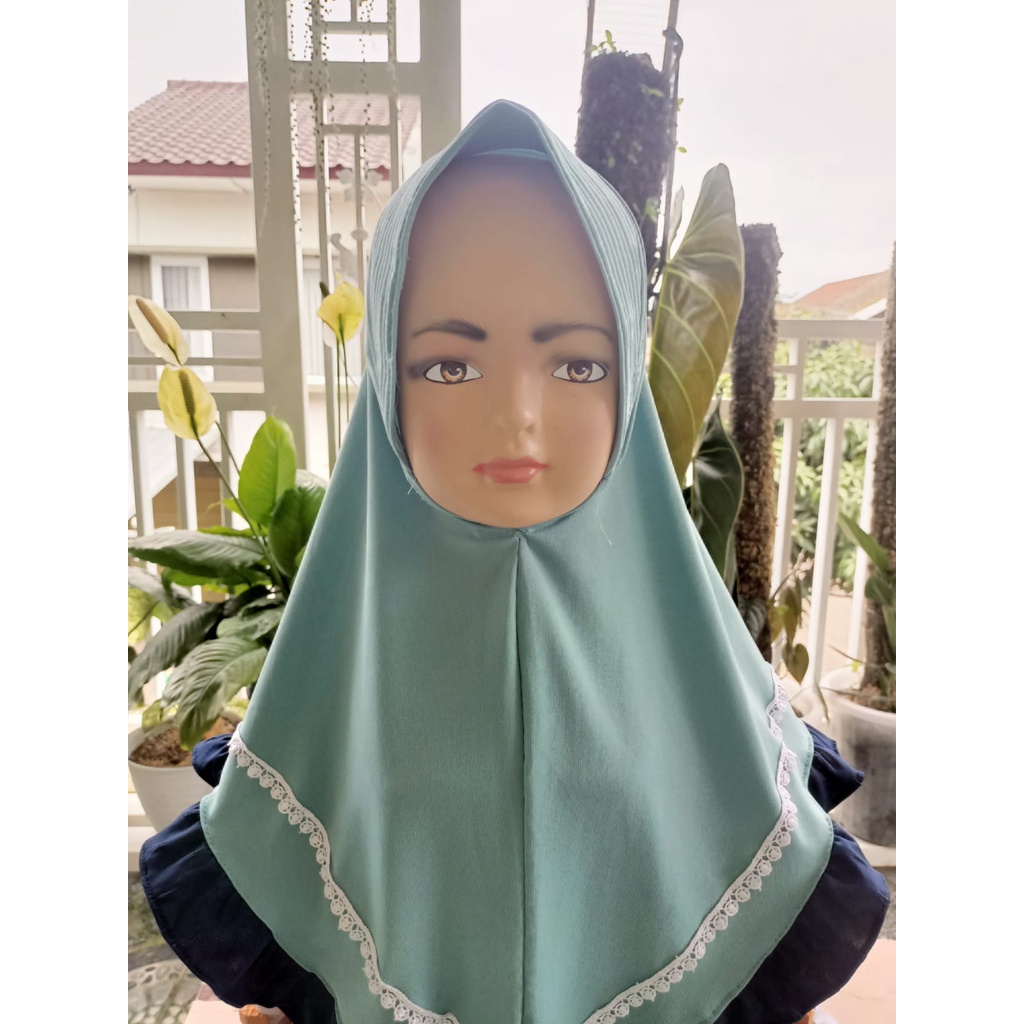 kerudung / jilbab rempel instan anak polos dengan 2 warna yang berbeda, dengan bahan yang berkualitas dan nyaman di pakai anak anak || COD||