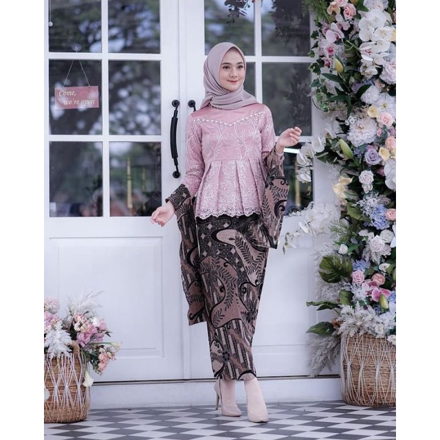 Kebaya batik couple asyifa dusty pink kebaya lamaran kebaya wisuda