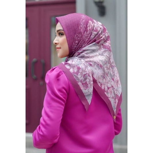 Buttonscarves Malaya Magenta