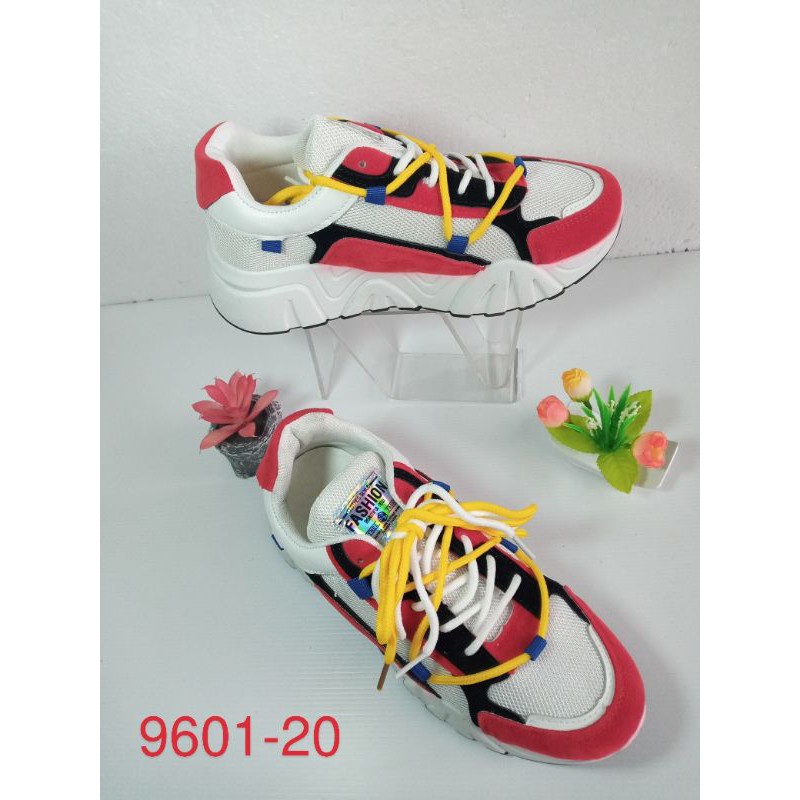 sepatu sport/sepatu wanita