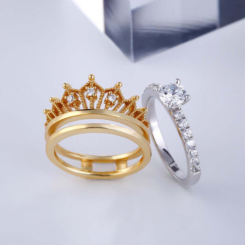 2pcs / Set Cincin Kawin / Tunangan Desain Mahkota Ratu Hias Cubic Zirconia Untuk Wanita