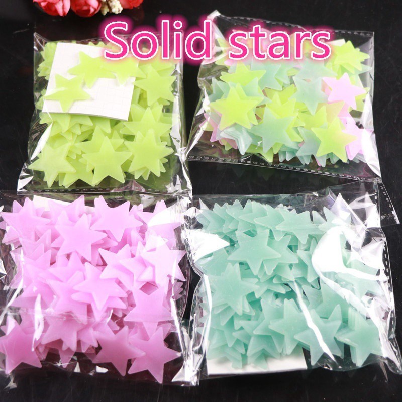 100 Pcs Stiker Dinding Bentuk Kepingan Salju 3D Glow In The Dark Untuk Dekorasi Kamar Anak