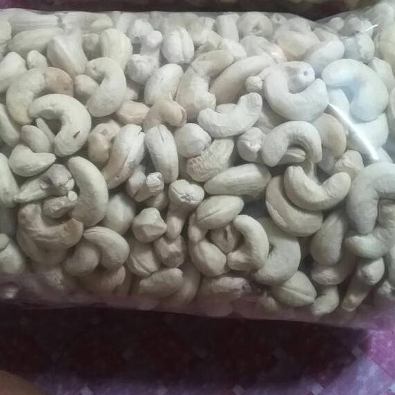 

❤[PROMO ⚡PECIAL!!!]❤kacang mete mentah kualitas jempolan 1kg