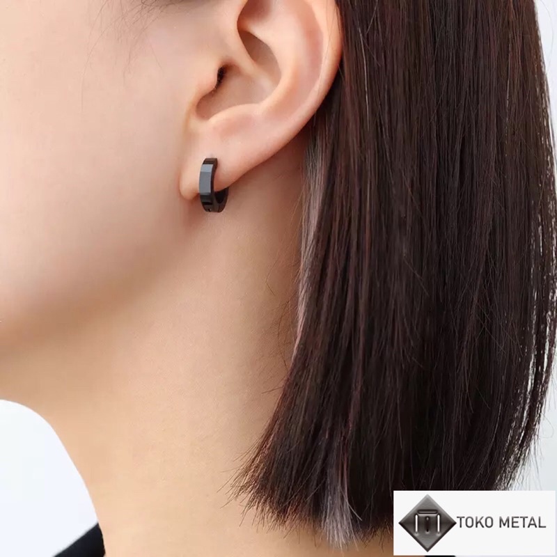 Anting 100%Titanium Kualitas Tinggi Oval Tindik / Pircing/Pria Dan Wanita 1 Cm [ Toko Metal ]