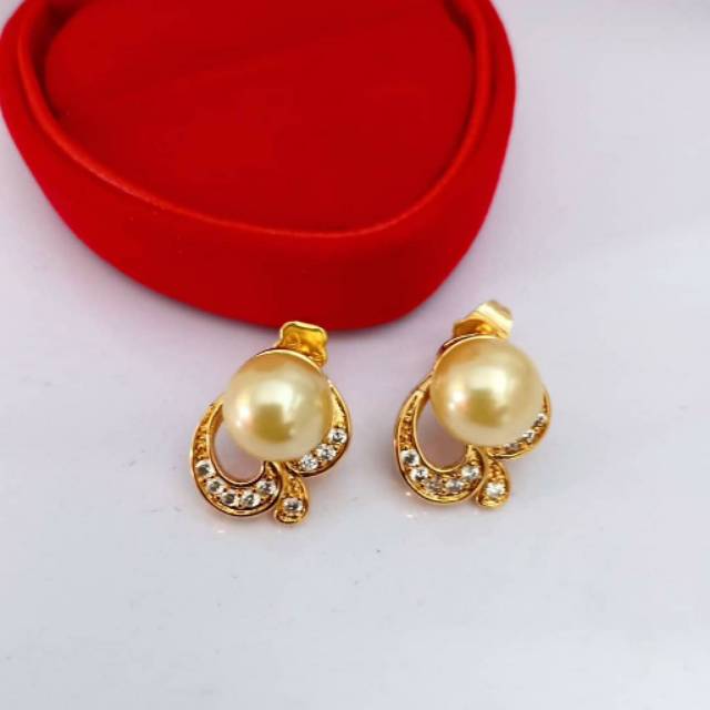 Giwang mutiara asli lombok