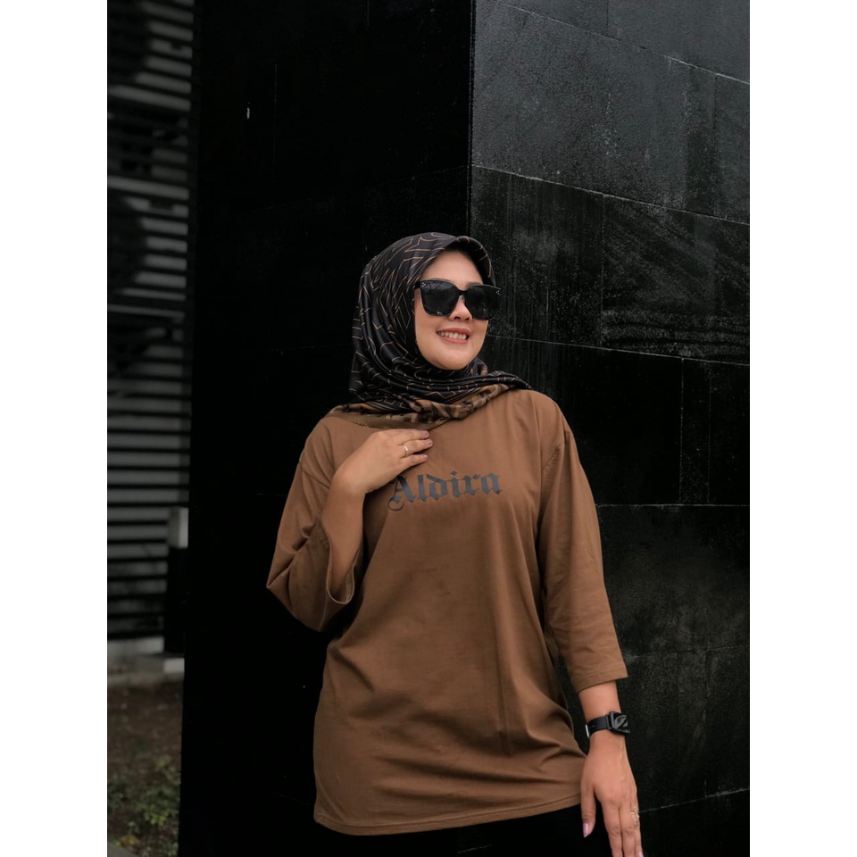 Kaos Oversize Aldira Hijab2022 / Oversize Kekinian / Kaos Ootd Oversize / Baju Wanita Jumbo / Model 