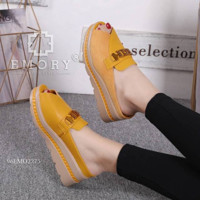 SEPATU WANITA EMORY