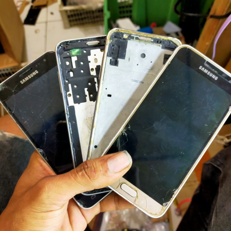 MESIN SAMSUNG J3 2016 (SM-J320G/DS) MINUS LCD. MESIN HIDUP NORMAL