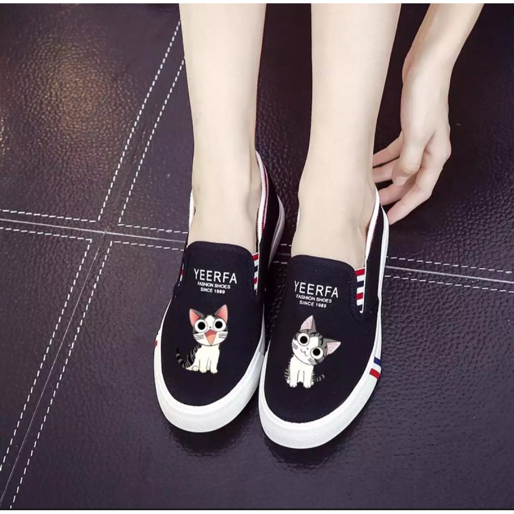 NAIRAI- SEPATU WANITA SLIP ON MEOW CAT PRINTING MURAH - HITAM PUTIH ABU DAN BIRU DONGKER
