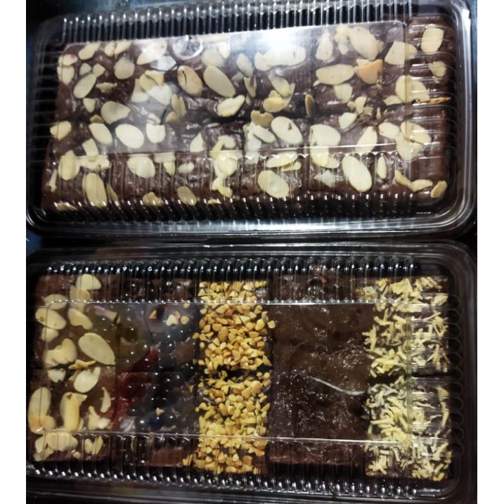 

Brownies Sekat 20x10cm (isi 10 potong) Coklat Kacang & Kombinasi