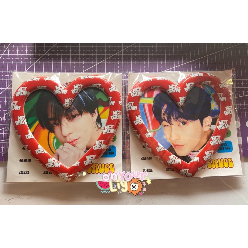 READY STOCK OFFICIAL MERCHANDISE NCT DREAM PHOTO MAGNET WITH PC HOT SAUCE