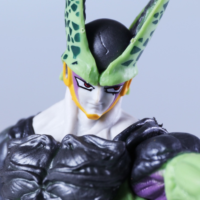 Mainan Boneka Action Figure Dragon Ball Z Cell Ultimate Bahan Pvc Ukuran 22cm Untuk Hadiah Ulang Tahun