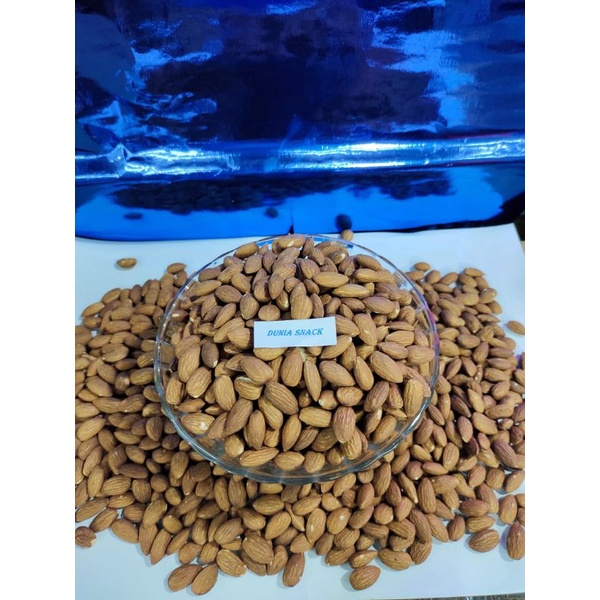

kacang almond kupas panggang [asin] 1 kg