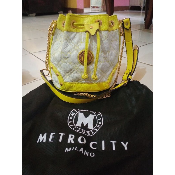 metrocity Sling serut original
