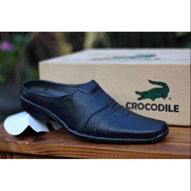 Sandal Sepatu Crocodile Bustong Casual Slop Pria Trendy Nyaman Ringan Kulit Asli Formal Kerja Santai