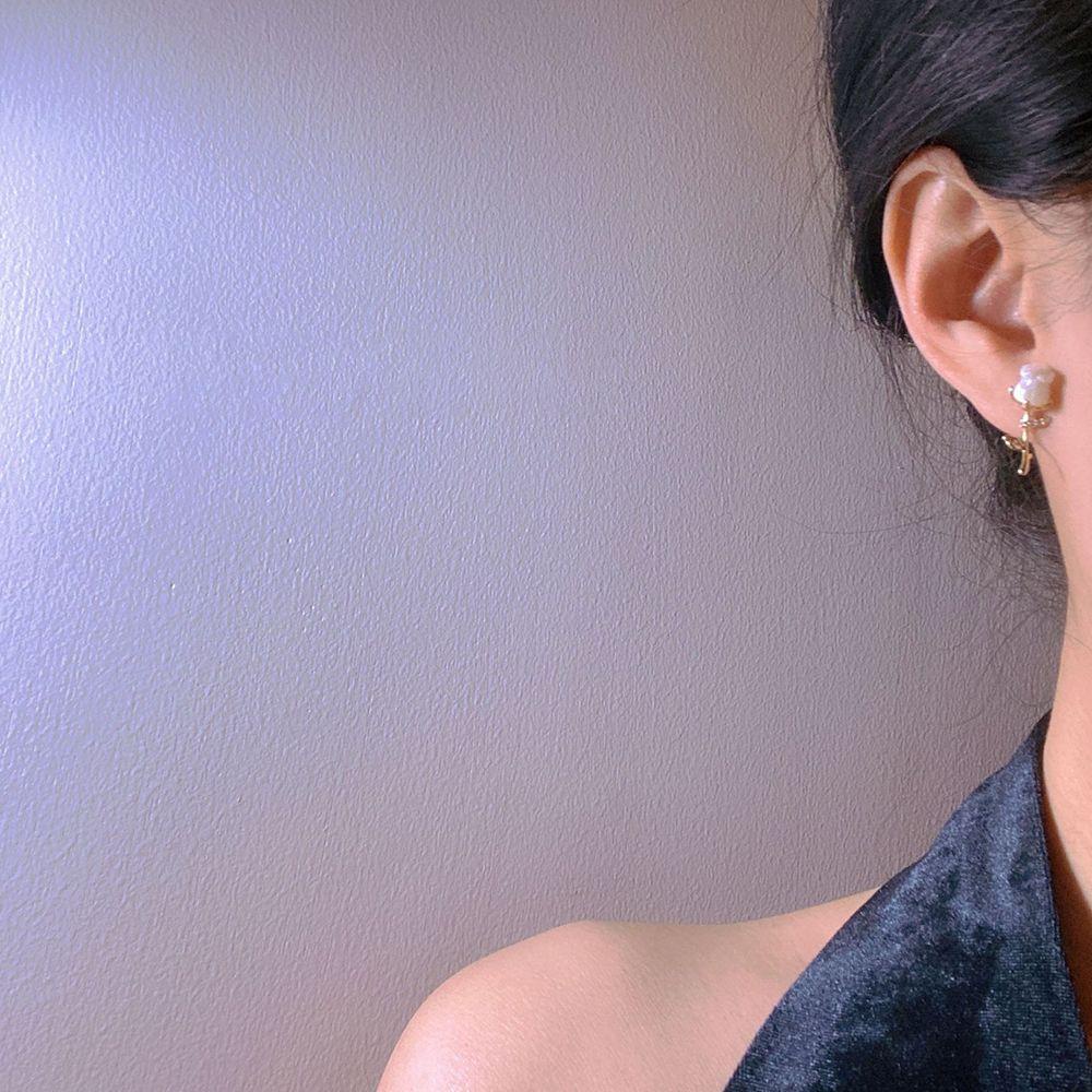 Mxbeauty Wanita Stud Earrings Temperamen Vintage Hadiah Desain Fashion Retro Sederhana Rose Heart Earrings