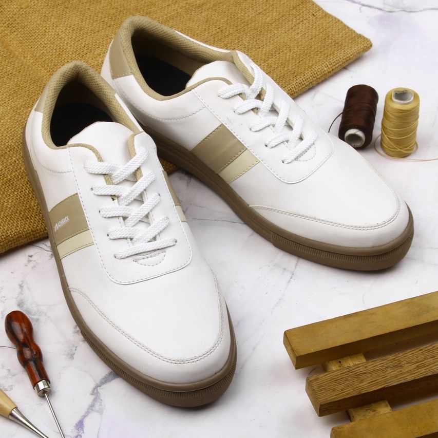 Sepatu Sneaker Putih Pria Berkualitas/Sneaker Unisex Casual/Sneaker Main/Sneaker Nongkrong/Sneaker K