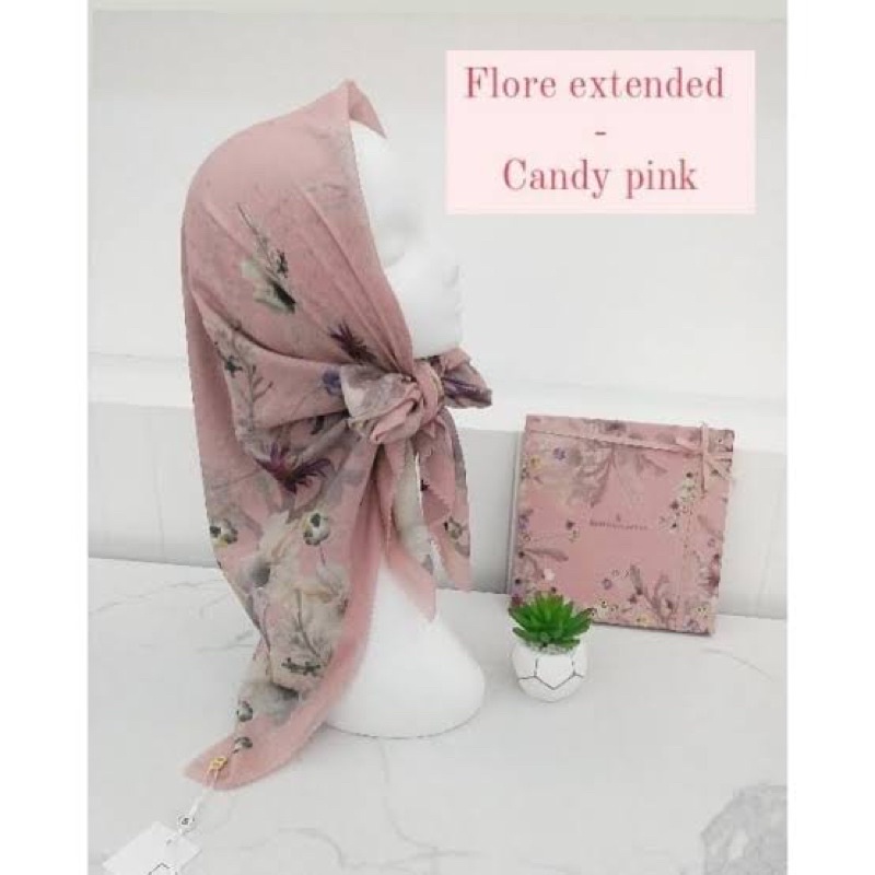 BUTTONSCARVES FIORE CANDY PINK dan Les Amities baby blue PRELOVED