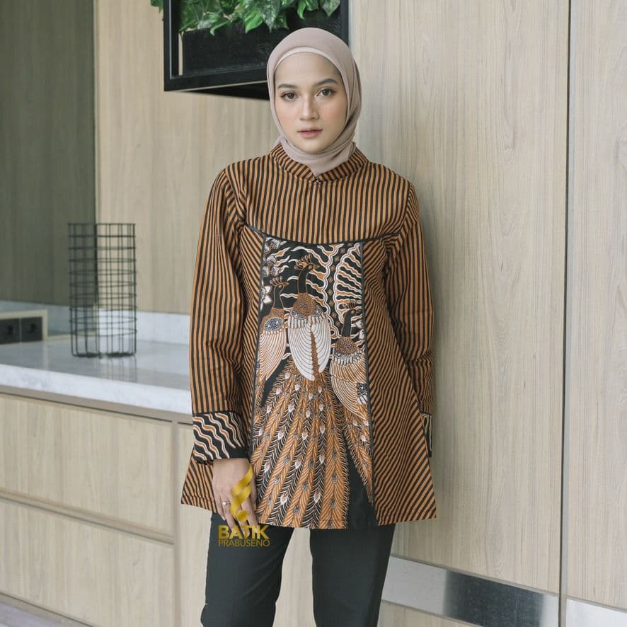 Merak Sogan Batik Prabuseno - Baju Atasan Blouse Batik Wanita Lengan Panjang Katun Printing Non Busu