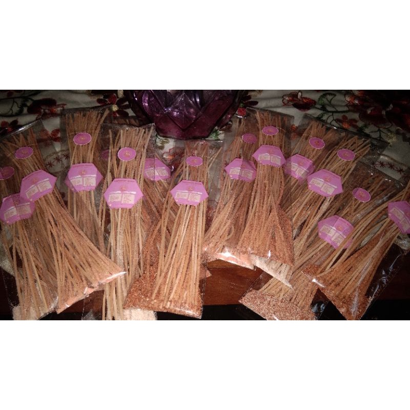 

Min.Pembelian 10pcs-Mie Lidi Karanamu snack-Mumer