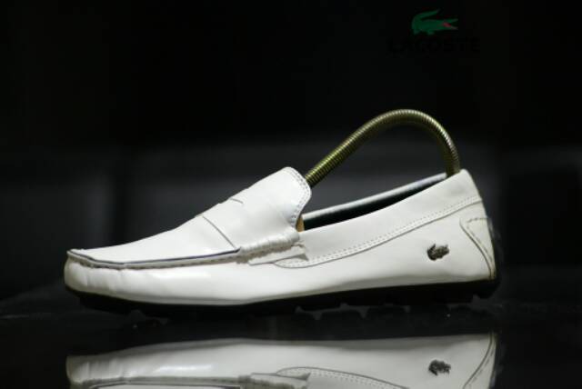 Sepatu Pria Cowok Slop Slip On Lacoste Suede Santai Nyaman HangOut Jalan2 NgemOl Trend Pria Kekinian