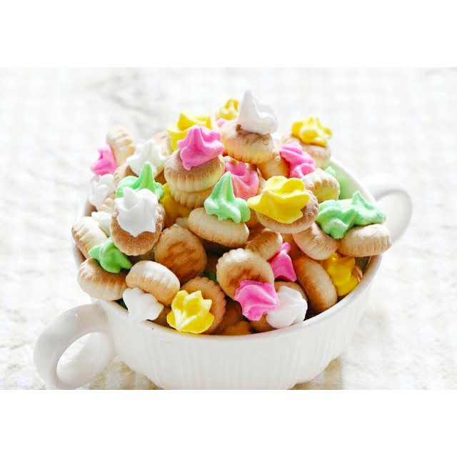 

Biscuit Bunga Game 100gr Biskuit Game Rose Biskuit Jadul Biskuit Lebaran Kue Kering Kue Kacang Kue Game Kue Kacang Mak Enak Asli Jember Bolu Jadul Bolu Kering Bolu Kering Jadul Bolu Kering Kiloan Makanan Ringan Snack Manis Cemilan Terlaris Termurah COD Fr