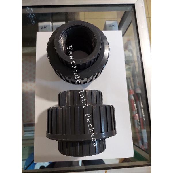 Watermur PVC Drat Dalam 1 1/4" Inch