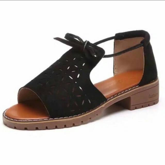 Laseria Sandal Wanita