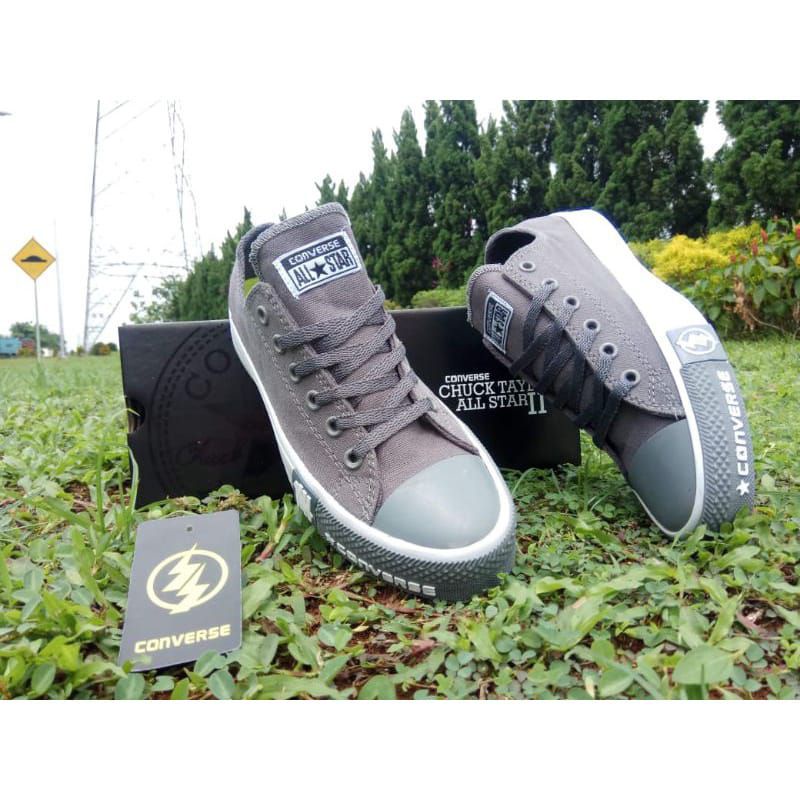 Sepatu Sneakers Terbaru Converse  Chuck Taylor ll low pendek army black ox white-Abu bw