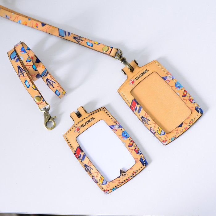 

ID Card Holder Kulit Custom - Vegtan premium dengan Tinta berwarna