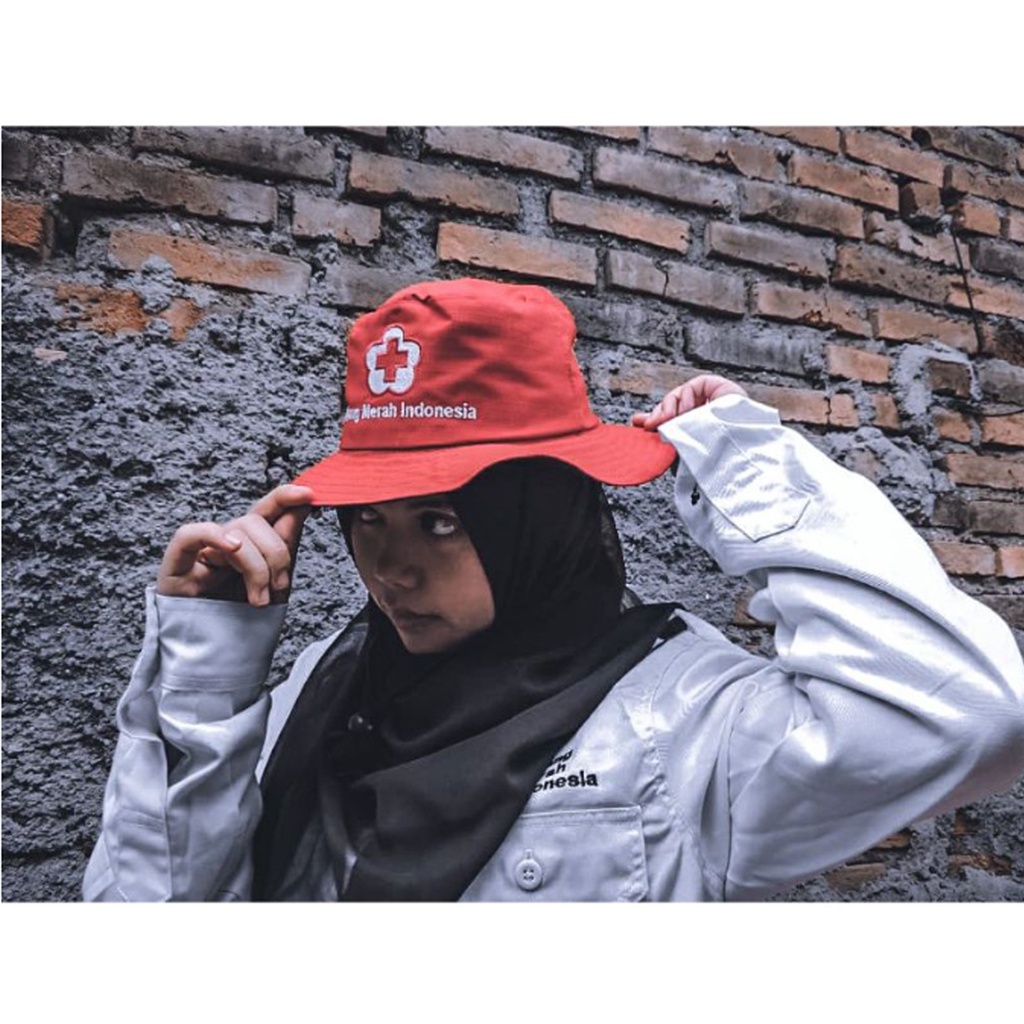 Topi Rimba PMI merah