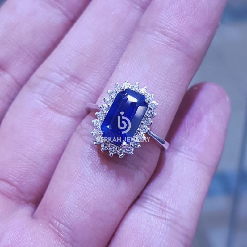 Cincin emas putih berlian asli batu blue safir berkualitas
