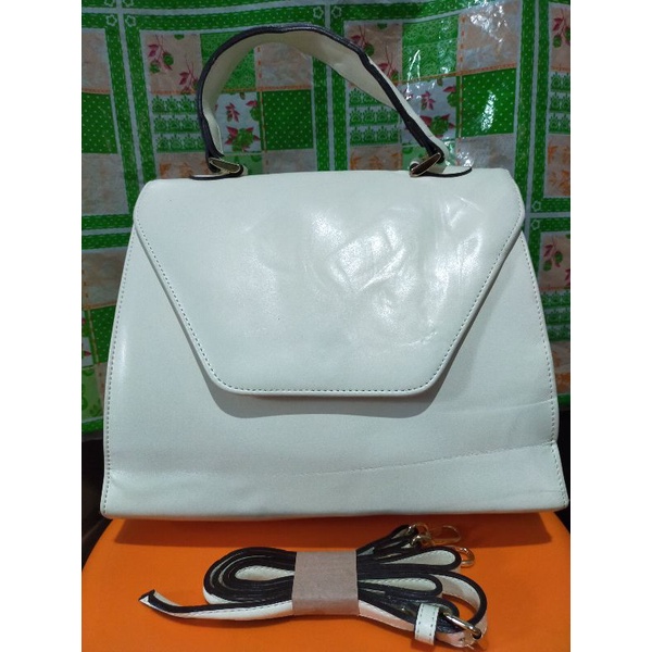 TAS IMPORT KULIT PUTIH