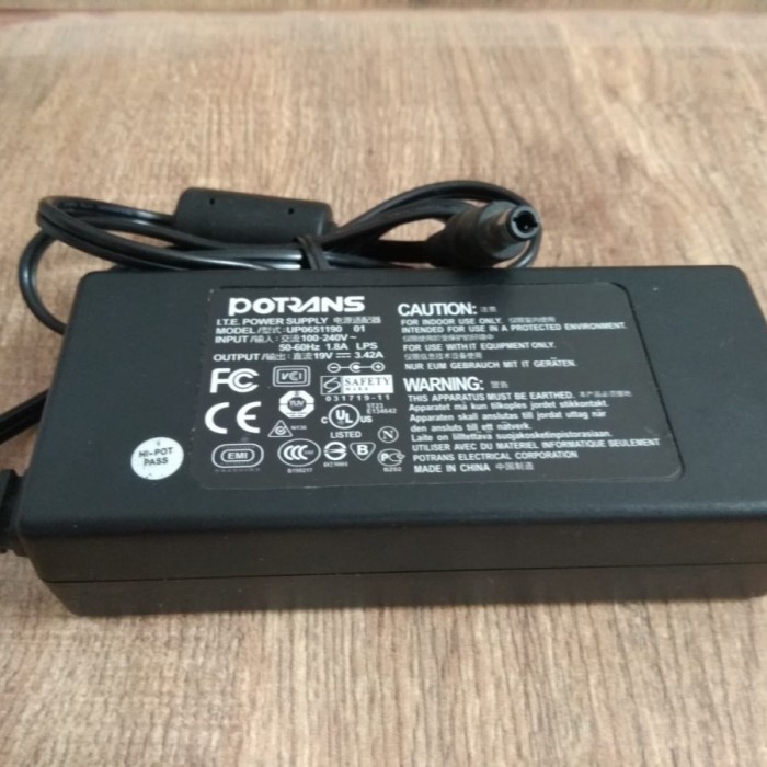 Adaptor POTRANS 19V - 3.42A ORIGINAL