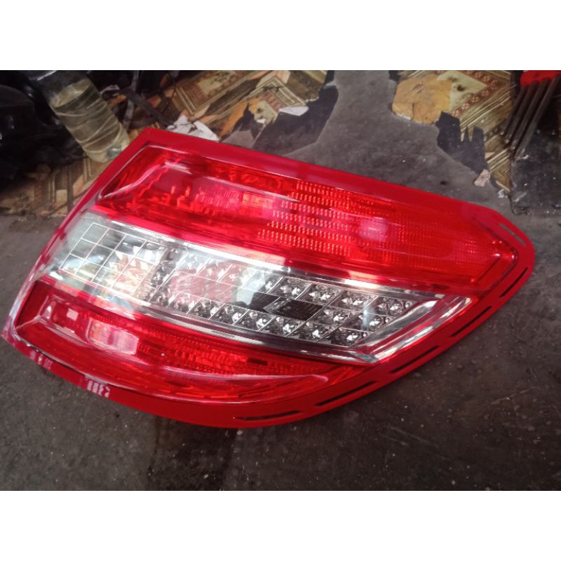 STOPLAMP/LAMPU BELAKANG MERSEDES BENZ/MERCY LED W204/C200