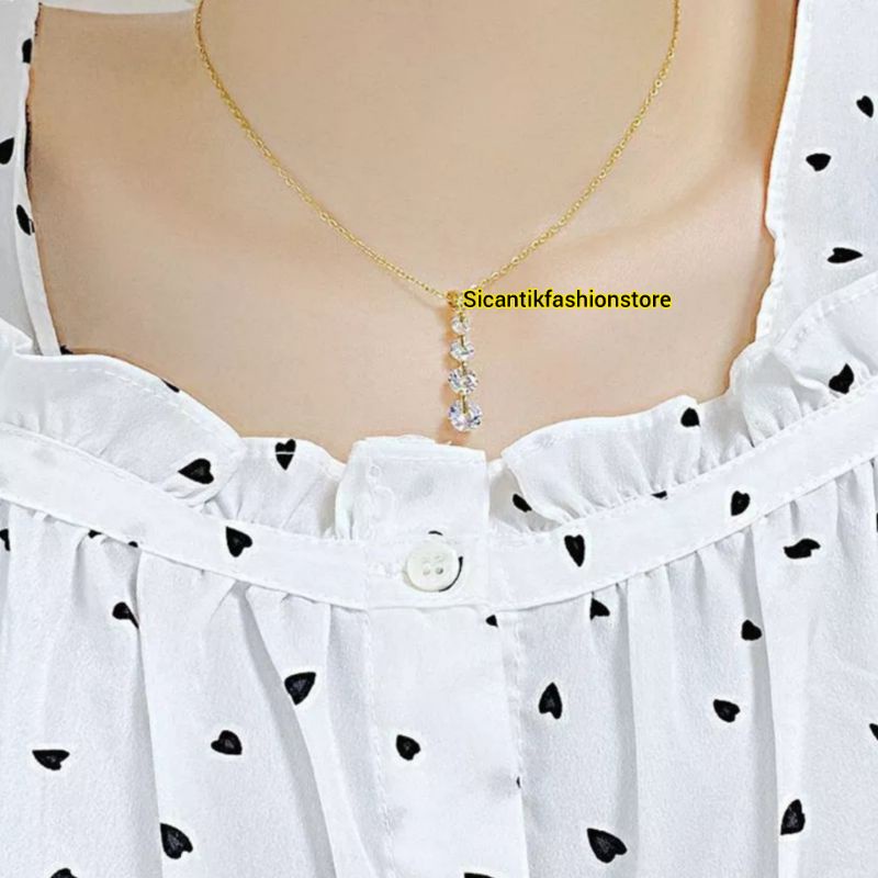 Kalung Titanium Wanita Liontin Tingkat 4 Terlaris Anti Karat Selamanya Fashion Wanita Kalung Rantai Gold Liontin Tingkat Empat Kaca mata cewe Kaca mata keren Kalung Wanita Korea Kalung Wanita viral Kalung Wanita Terbaru Terlaris