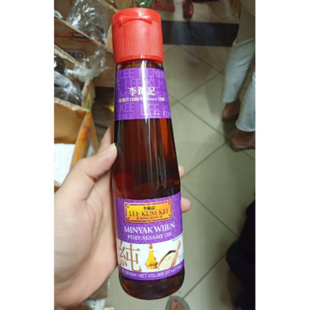 

LEE KUM KEE Minyak wijen pure sesame oil 207 gr