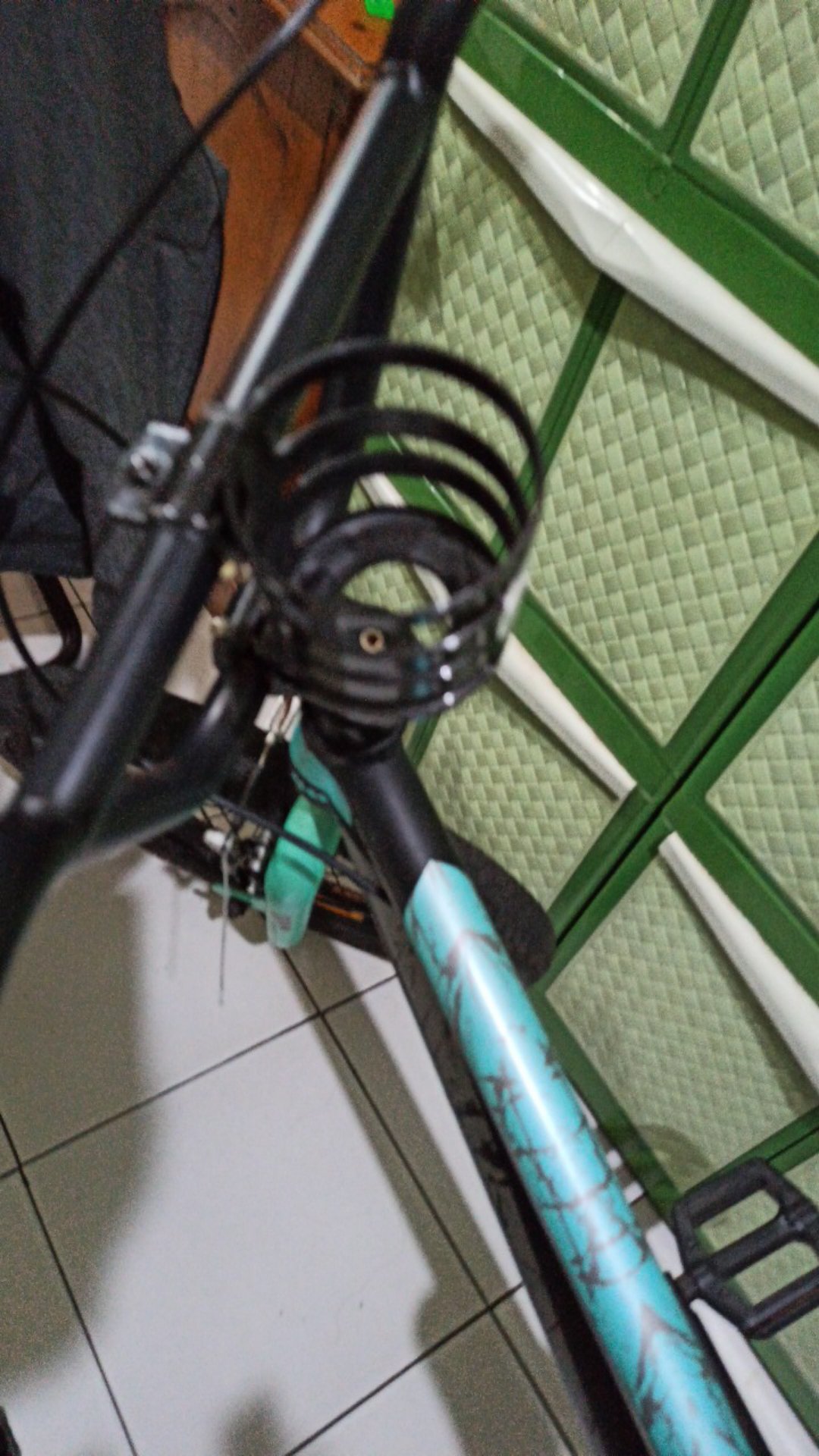 Tempat Dudukan Holder Botol Minum Untuk Stang Sepeda