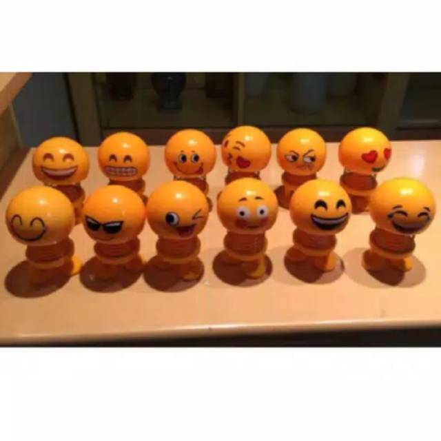 Boneka goyang ( boneka emoji ) boneka per emoji buat dimobil dll