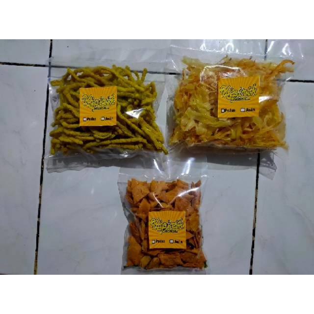 

Keripik singkong, lumpia, mie , makaroni besar, uril plus daun jeruk 80gram