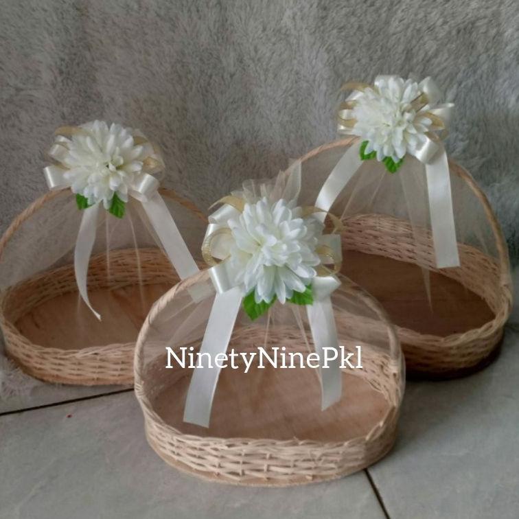 

Diskon CFLIQ BOX Hantaran Seserahan / Keranjang Ombak Putih Tile Isi 3 pcs 64 Terbatas