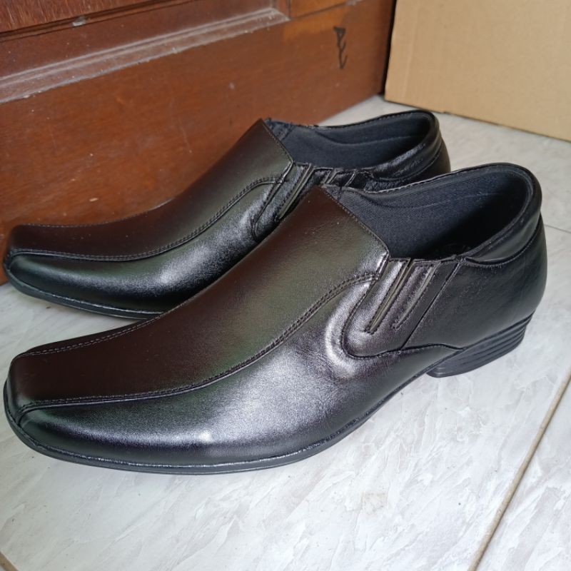 Sepatu Fantopel kulit asli sepatu dinas kerja maupun sekolah kulit asli