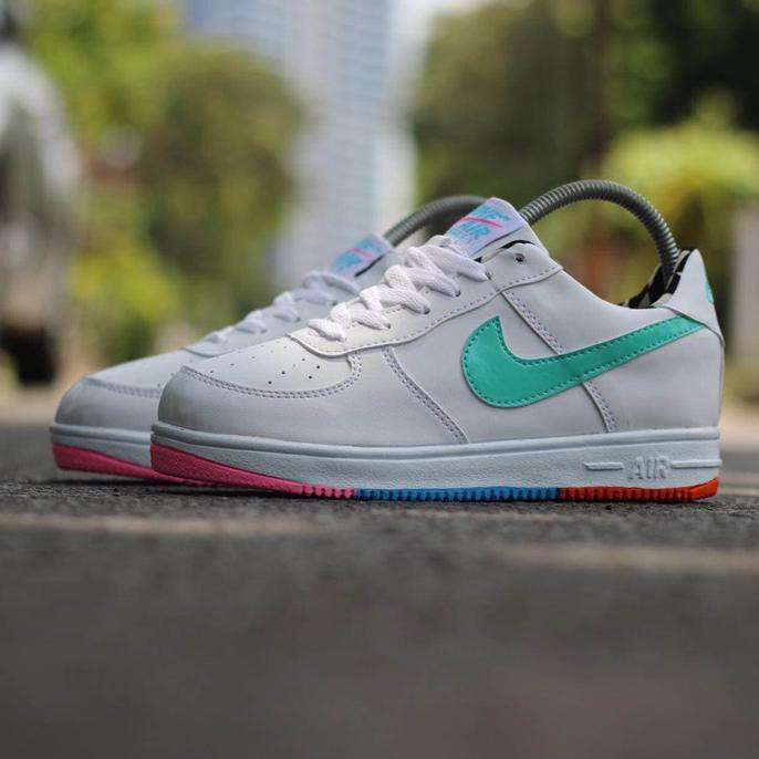 Cantik Nike Airmax Rainbow Size 36 - 40 Sepatu Wanita Olahraga Sports Putih Terlaris!