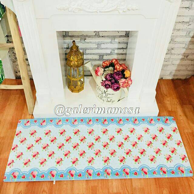 Karpet bulu lembut motif bunga